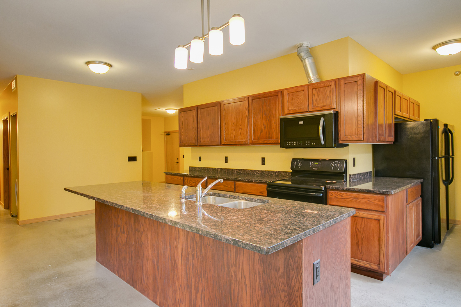 the freund haus 1015 University Ave SE 201 015