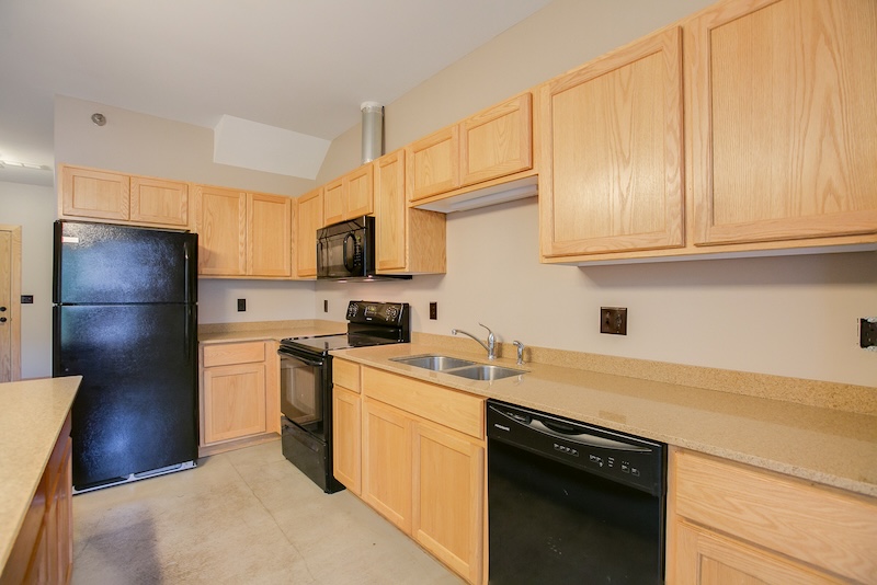 the freund haus minneapolis college apartments athens 4br kitchen 4