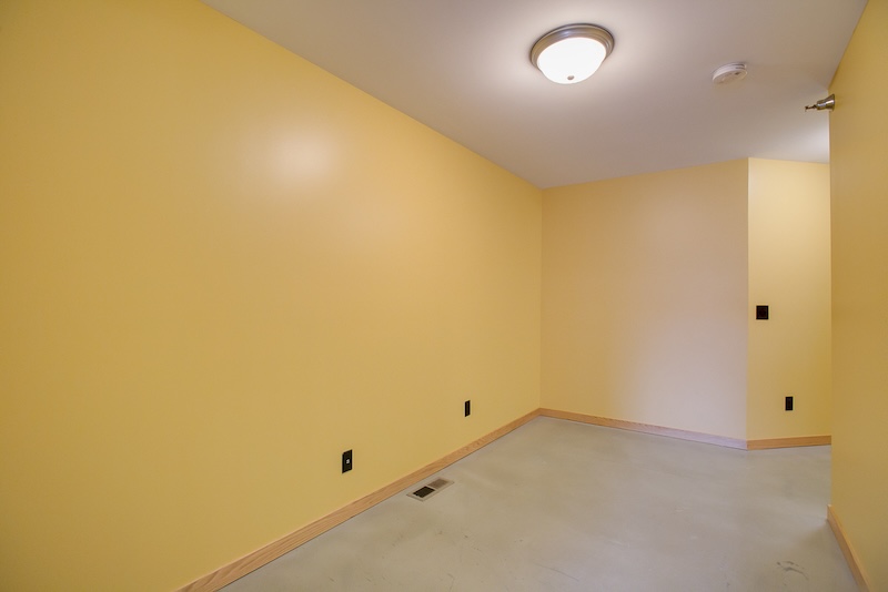 the freund haus minneapolis college apartments madrid 4br bedroom 11