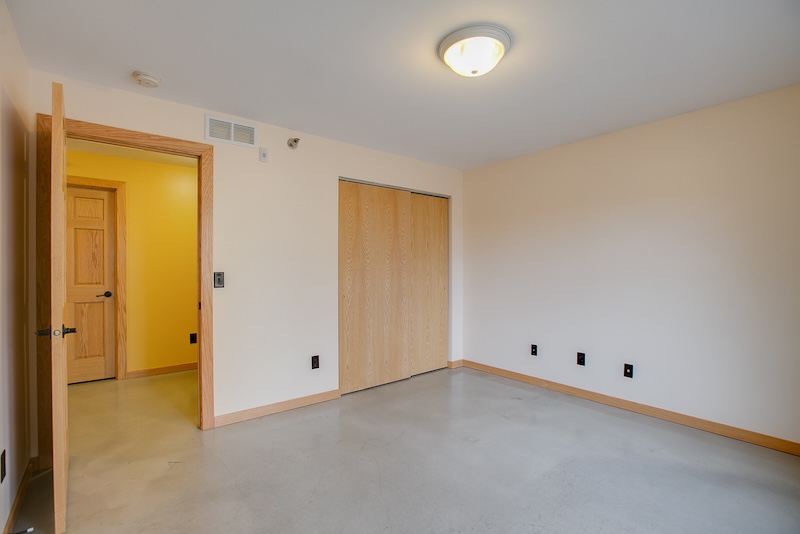 the freund haus minneapolis college apartments madrid 4br bedroom 6