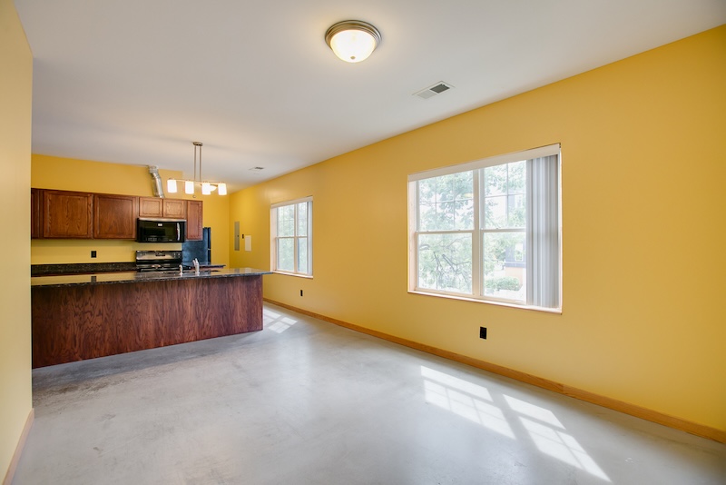 the freund haus minneapolis college apartments madrid 4br living space2