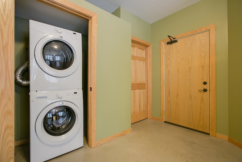 the freund haus minneapolis college apartments prague 4br bathroom laundry machines