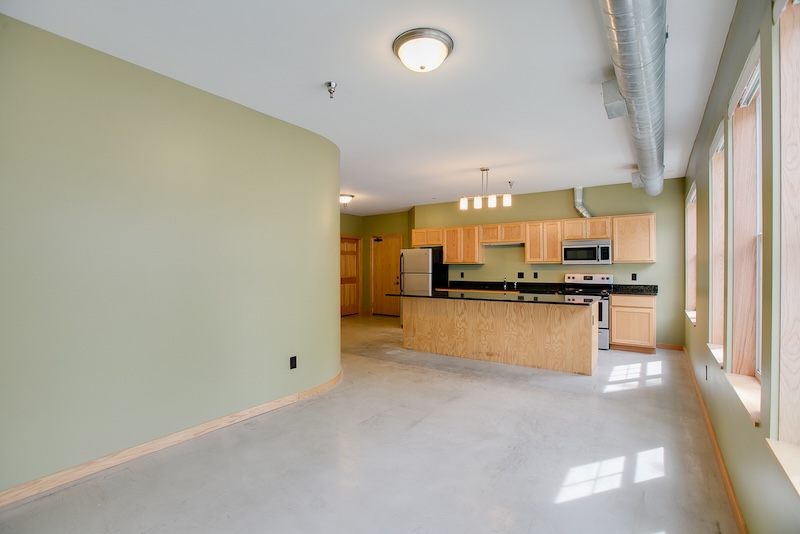 the freund haus minneapolis college apartments prague 4br living area 9